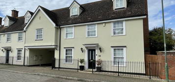 5 bedroom link detached house for sale