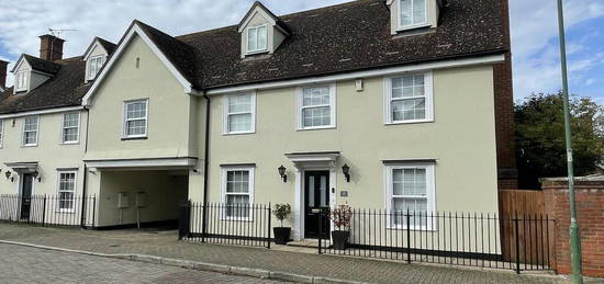 5 bedroom link detached house for sale