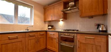 Flat to rent in Charlwood Place, Reigate RH2