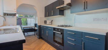 6 bed shared accommodation to rent