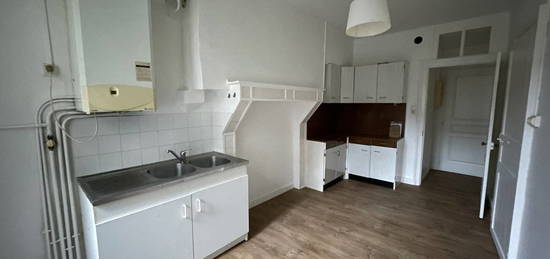 Appartement  à louer, 2 pièces, 1 chambre, 35 m²