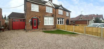 4 bed semi-detached house for sale