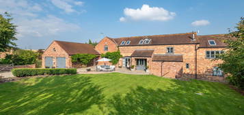 5 bed barn conversion for sale