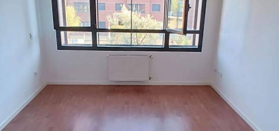 Piso en venta en calle Moreno Torroba, 2