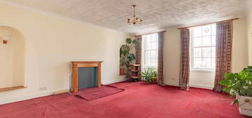 3 bed flat to rent