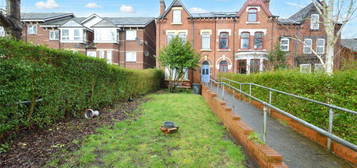 5 bedroom terraced house for sale