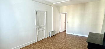 Appartement  à vendre, 3 pièces, 1 chambre, 46 m²