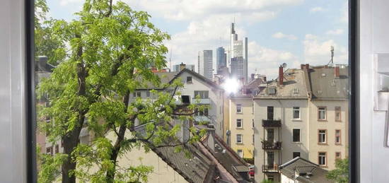 Schöne helle drei Zimmer Wohnung