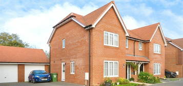 3 bed semi-detached house for sale