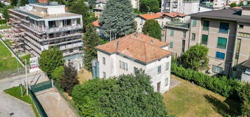 VILLA SINGOLA A OGGIONO