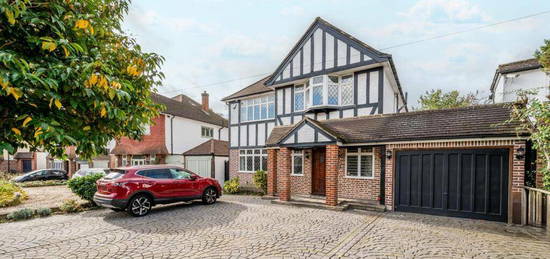 4 bedroom detached house