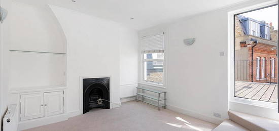 Flat to rent in Fulham Road, Fulham, London SW6