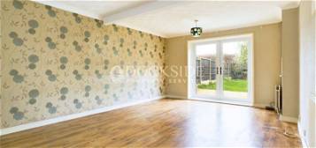 Terraced house to rent in Sycamore Road, Strood, Rochester ME2