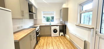 2 bed terraced house to rent