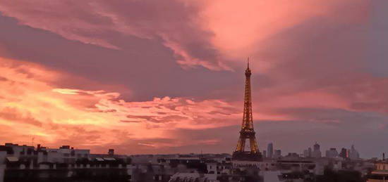 Vue Tour Eiffel T2 meublé, haut-de-gamme