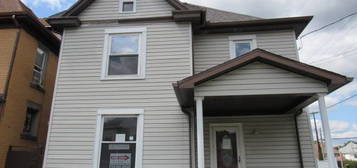 1202 Vine St, Connellsville, PA 15425