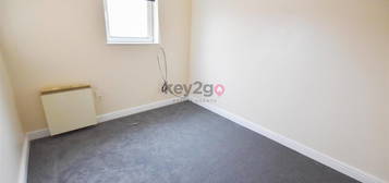 Flat to rent in Hawksway, Eckington S21