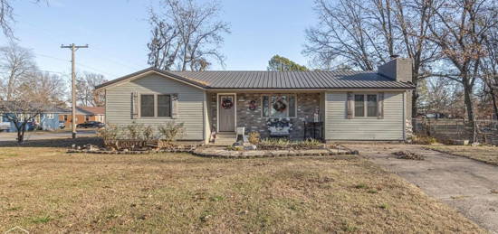405 SW Lawrence St, Hoxie, AR 72433
