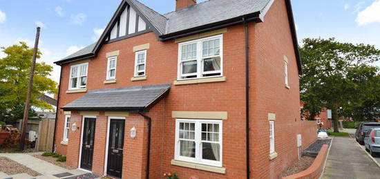 3 bedroom semi-detached house for sale