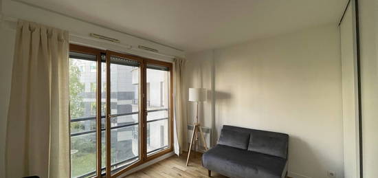 STUDIO meublé de 20m2 à Courbevoie