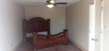 1144 Mimbres St SW, Albuquerque, NM 87121