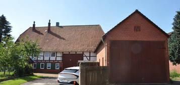 Fachwerk-Bauernhaus (ZFH) mit Tenne, Stall und Nebengebäude