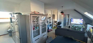 Appartement  à louer, 3 pièces, 2 chambres, 56 m²