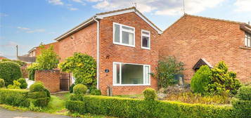 2 bedroom detached house for sale