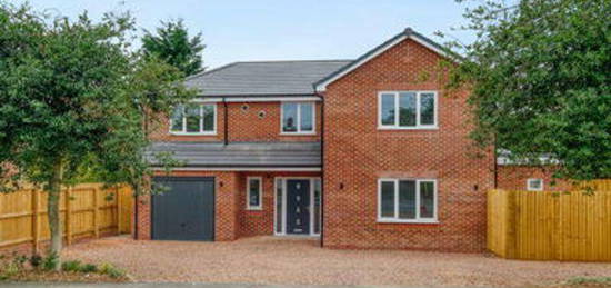 4 bedroom detached house