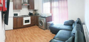 2 bedroom flat