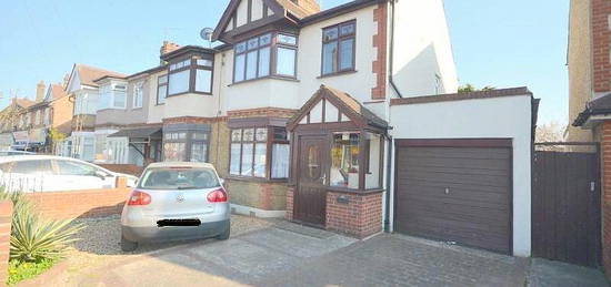 3 bedroom end of terrace house