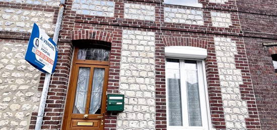 Maison de ville 2 étages  à vendre, 4 pièces, 2 chambres, 65 m²