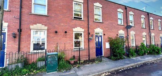 4 bedroom terraced house