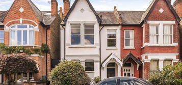 Flat for sale in Beverley Gardens, Barnes, London SW13