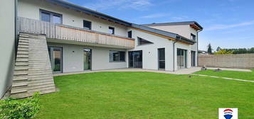 1 Haus -3 Wohneinheiten- 1 Lagerhalle- Ideal für Investoren und Selbstnutzer