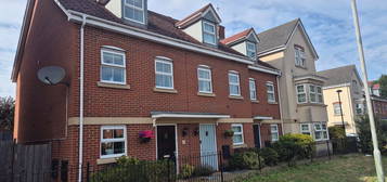 End terrace house for sale in Welwyn By Pass Road, Welwyn AL6