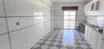 Apartamento T2 à venda em Sintra