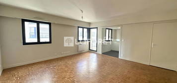 Appartement  à louer, 2 pièces, 1 chambre, 52 m²