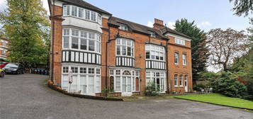 Flat for sale in Susan Wood, Chislehurst BR7