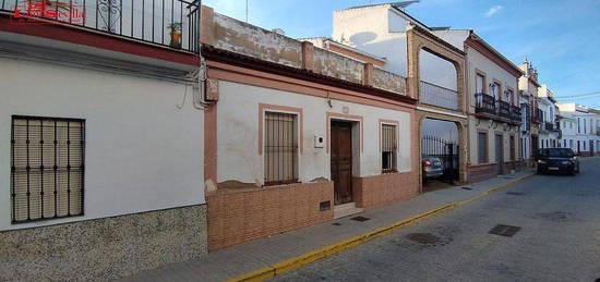 Casa adosada en Villamanrique de la Condesa