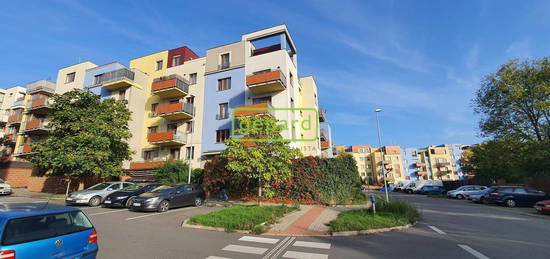 Byt 2+kk, 60 m², Kamelova, Praha