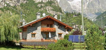 Chalet, ottimo stato, 200 m², Centro, Courmayeur