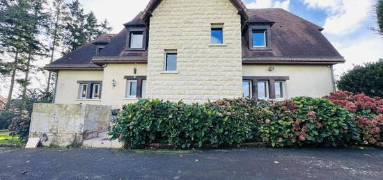 Maison 9 pièces 260 m²