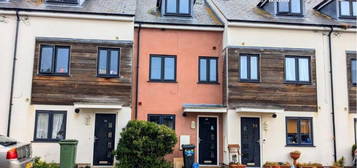 4 bedroom terraced house to rent