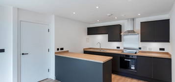 Flat to rent in Tyssen Street, London E8