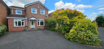 5 bedroom detached house