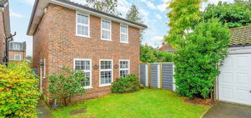 4 bed detached house for sale