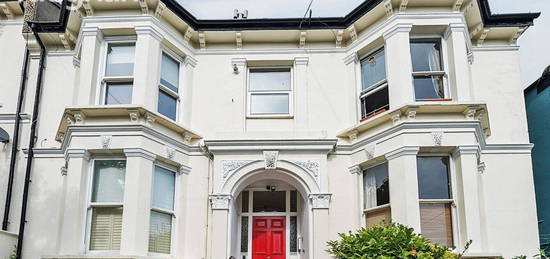 Flat to rent in Evelyn Terrace, Brighton, East Sussex BN2