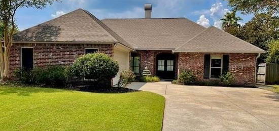 10766 Oakley Trace Dr, Baton Rouge, LA 70809