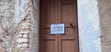 Casa indipendente in vendita in via Sacrificio, 12